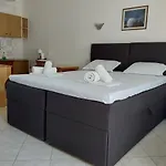 Anna Maria Hotel *