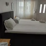 Anna Maria Hotel *
