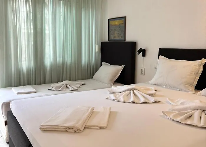 Anna Maria Hotel *